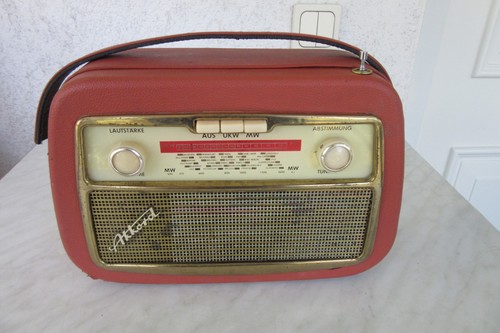 Koffer röhren radio akkord - ,