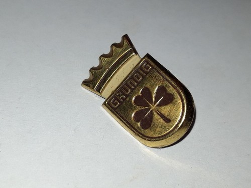 Pos emblem grundig - "grundig", aus