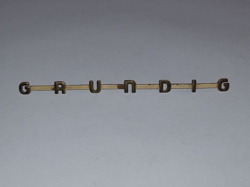 Pos emblem grundig - "grundig", aus